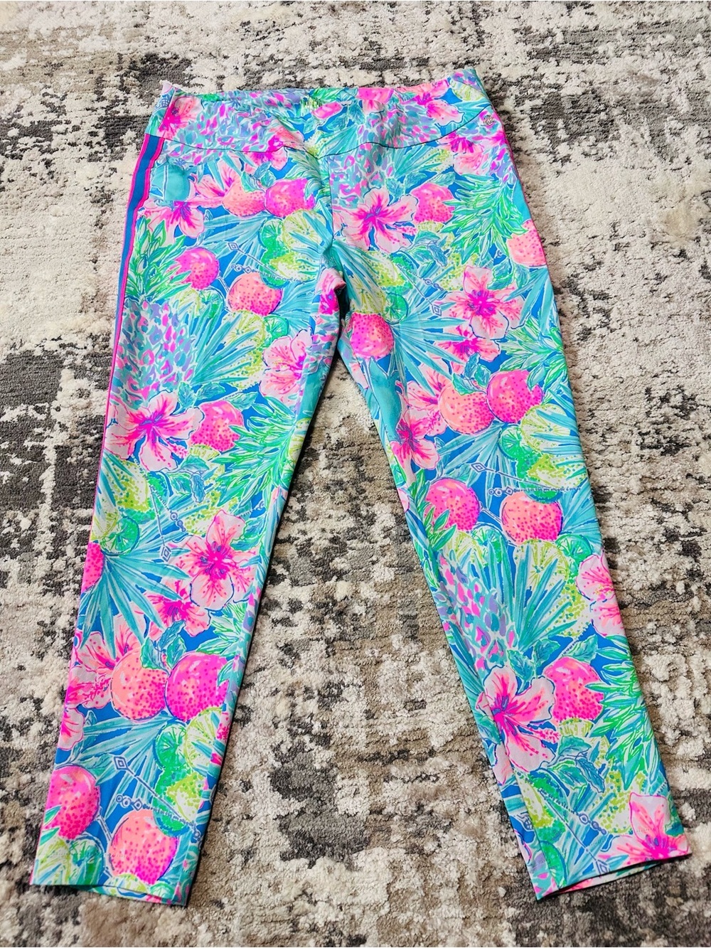 Lilly Pulitzer Floral & Pineapple Cropped Leggings - Pink & Aqua